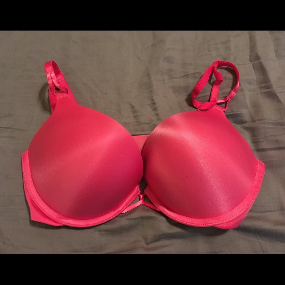 V.S. Bombshell bra 34C